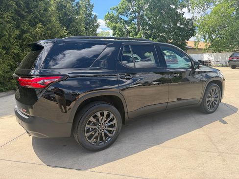 Used 2023 Chevrolet Traverse RS w/ LPO, Floor Liner Package AWD/4WD image 32