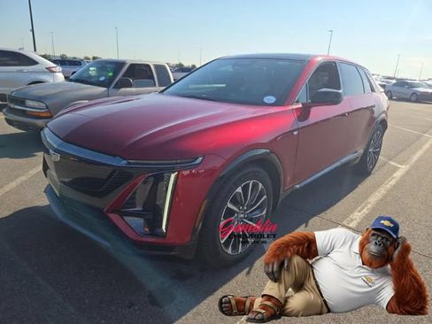 Used 2024 Cadillac Lyriq Sport AWD/4WD image 1