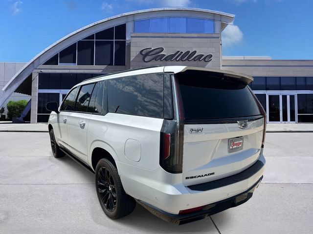 Used 2023 Cadillac Escalade ESV Sport Platinum w/ LPO, ONYX Package RWD image 6