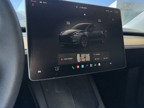 Used 2024 Tesla Model Y Long Range AWD/4WD image 18