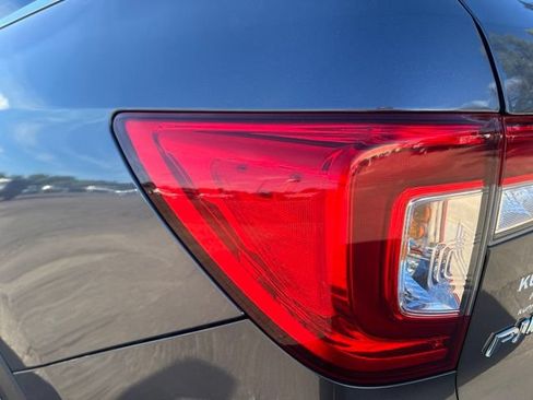 Used 2020 Honda Pilot Touring image 10