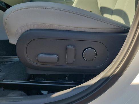 New 2026 Hyundai Kona SEL Premium image 19