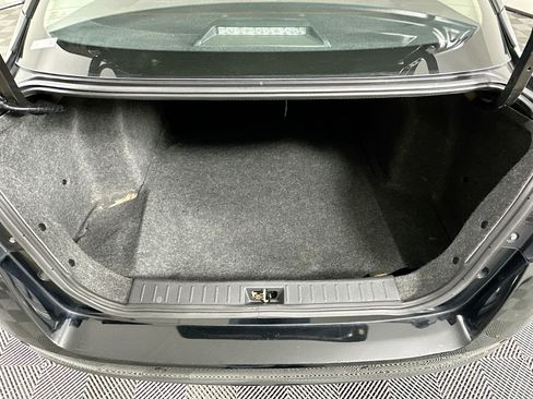 Used 2020 Nissan Versa S image 27