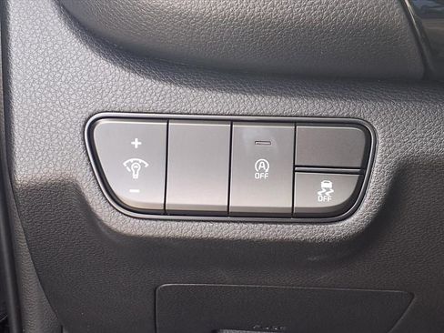 Certified 2025 Kia Seltos S FWD image 11
