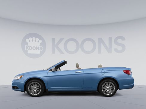 Used 2014 Chrysler 200 Limited FWD image 2