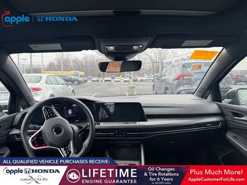 Used 2022 Volkswagen GTI SE image 11