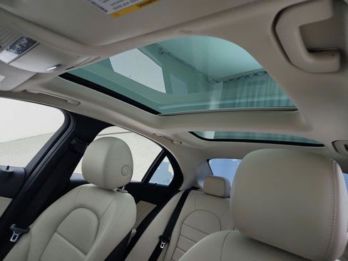 Used 2020 Mercedes-Benz C 300 4MATIC Sedan image 18