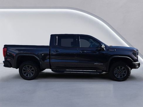 Used 2024 GMC Sierra 1500 AT4X image 3