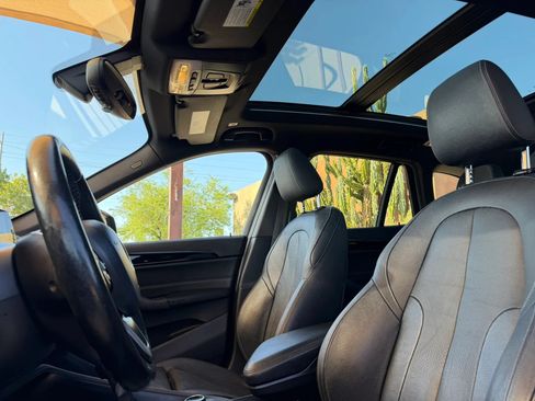 Used 2018 BMW X1 xDrive28i AWD/4WD image 15