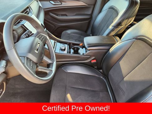 Used 2023 Jeep Grand Cherokee L Laredo AWD/4WD image 21
