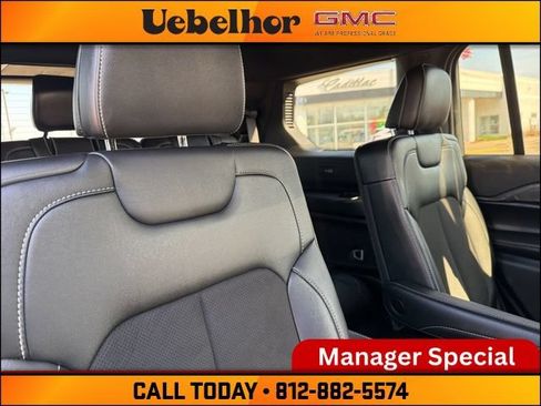 Used 2023 Jeep Grand Cherokee L Laredo AWD/4WD image 5