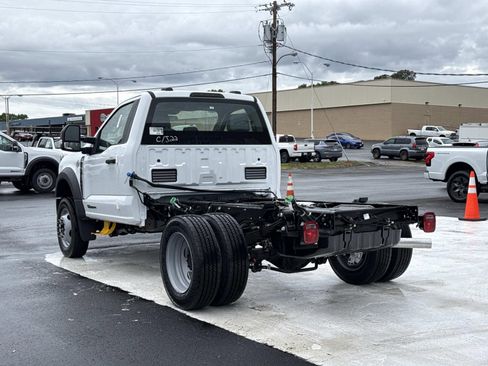 New 2026 Ford F550 4x4 Regular Cab Super Duty image 5
