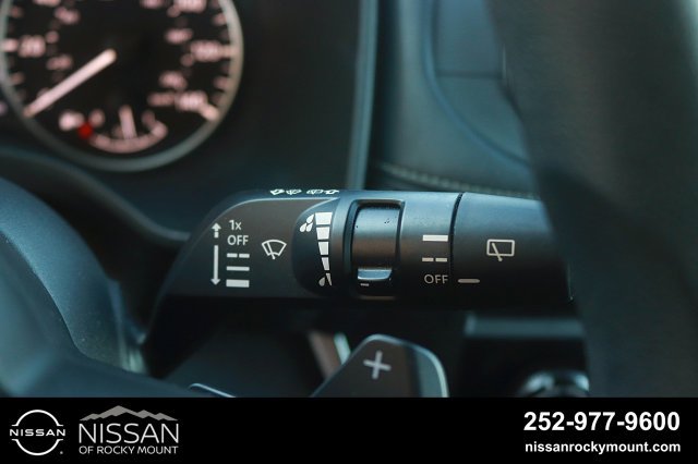 Used 2024 Nissan Rogue S AWD/4WD image 22