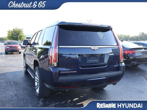 Used 2019 Cadillac Escalade Luxury w/ LPO, Radiant Package AWD/4WD image 15