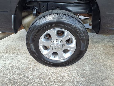 Used 2016 RAM 2500 Tradesman w/ Chrome Appearance Group image 26