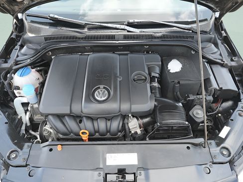 Used 2012 Volkswagen Jetta SE FWD image 19