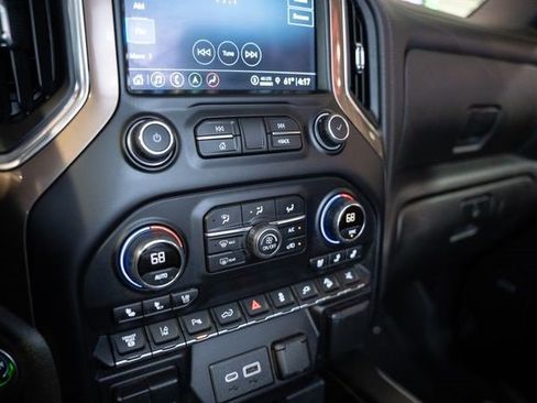 Used 2022 Chevrolet Silverado 2500 High Country w/ Technology Package image 22