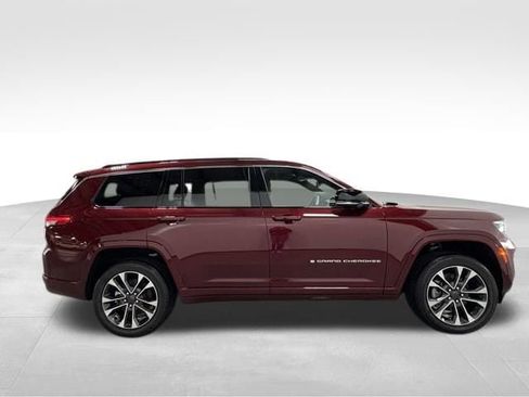 New 2025 Jeep Grand Cherokee L Overland w/ Luxury Tech Group IV image 5