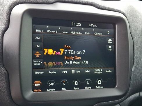 New 2023 Jeep Renegade Latitude AWD/4WD image 29