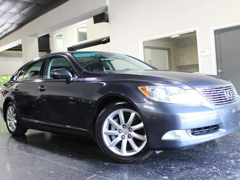 Used 2007 Lexus LS 460 RWD image 42