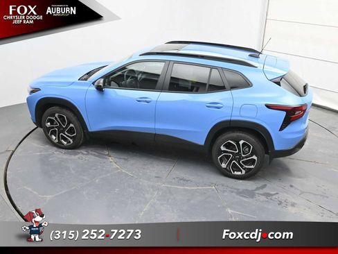 Used 2024 Chevrolet Trax RS w/ Sunroof Package image 27