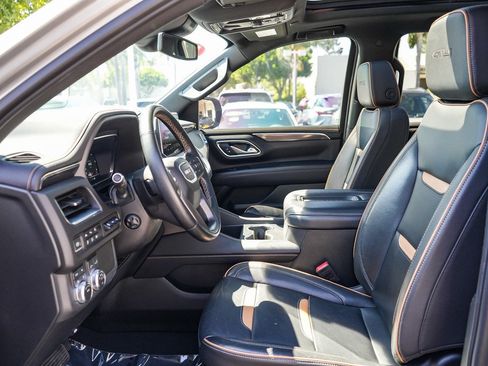 Used 2024 GMC Yukon AT4 w/ AT4 Premium Package AWD/4WD image 18