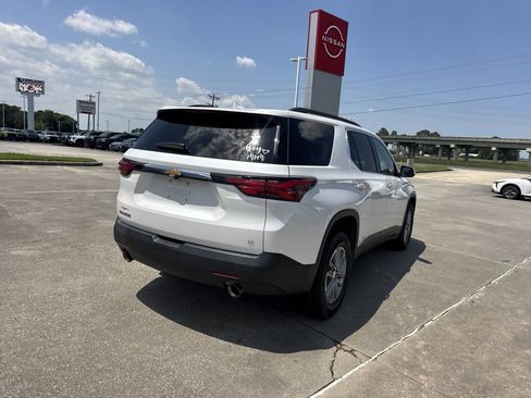 Used 2023 Chevrolet Traverse LT FWD image 21