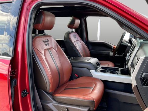 Used 2019 Ford F250 King Ranch w/ King Ranch Ultimate Package AWD/4WD image 9
