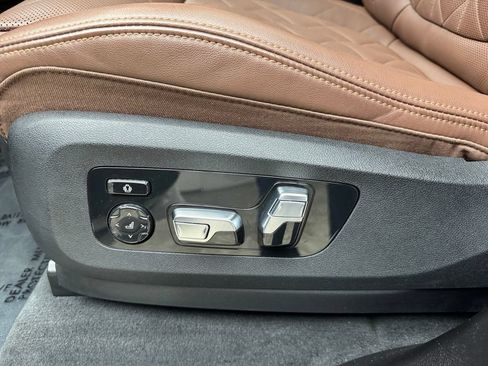 Certified 2024 BMW X5 xDrive40i w/ Premium Package AWD/4WD image 11