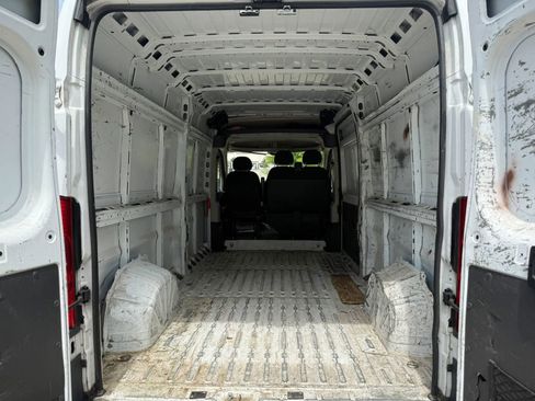 Used 2017 RAM ProMaster 2500 w/ Interior Convenience Group FWD image 9