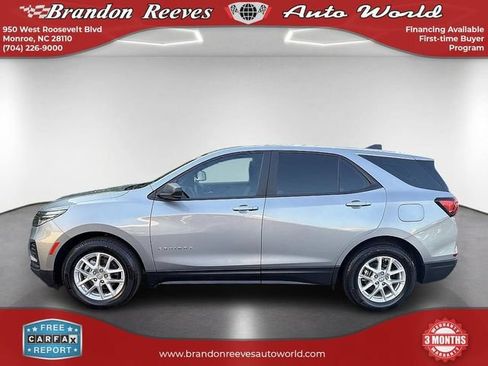Used 2023 Chevrolet Equinox LS FWD image 9