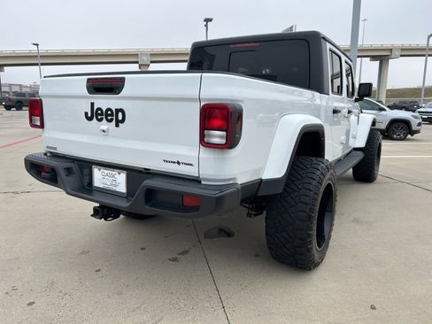 Used 2022 Jeep Gladiator Sport image 10