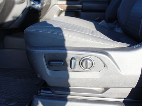 Used 2023 Chevrolet Silverado 2500 LT w/ Convenience Package image 45