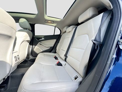 Used 2018 Mercedes-Benz GLA 250 4MATIC image 23