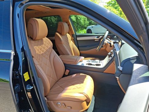 Used 2025 Genesis GV80 3.5T Prestige AWD/4WD image 3