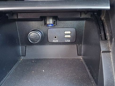 Used 2017 Subaru Legacy 2.5i Limited AWD/4WD image 27