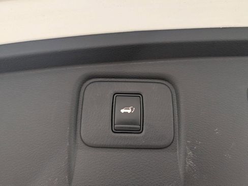 Used 2017 Nissan Murano SL image 17