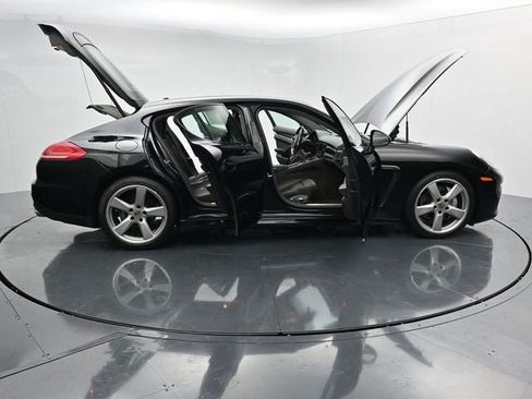 Used 2016 Porsche Panamera 4 Edition AWD/4WD image 39