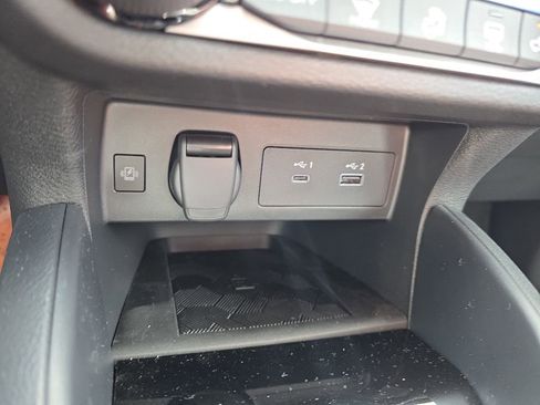 Certified 2025 Nissan Versa SR w/ Trunk Package FWD image 24