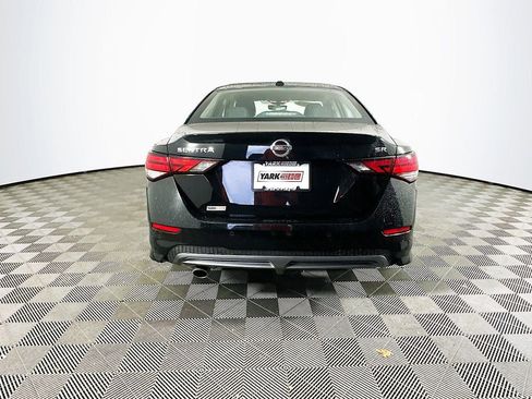 Used 2023 Nissan Sentra SR w/ SR Premium Package FWD image 9