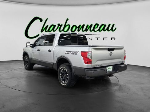 Used 2019 Nissan Titan PRO-4X w/ Pro-4x Convenience Package image 3