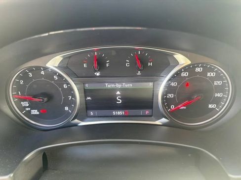 Used 2024 GMC Terrain SLT AWD/4WD image 21