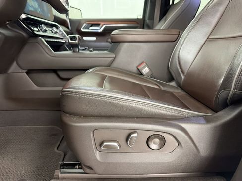 Used 2022 GMC Sierra 1500 Denali AWD/4WD image 12