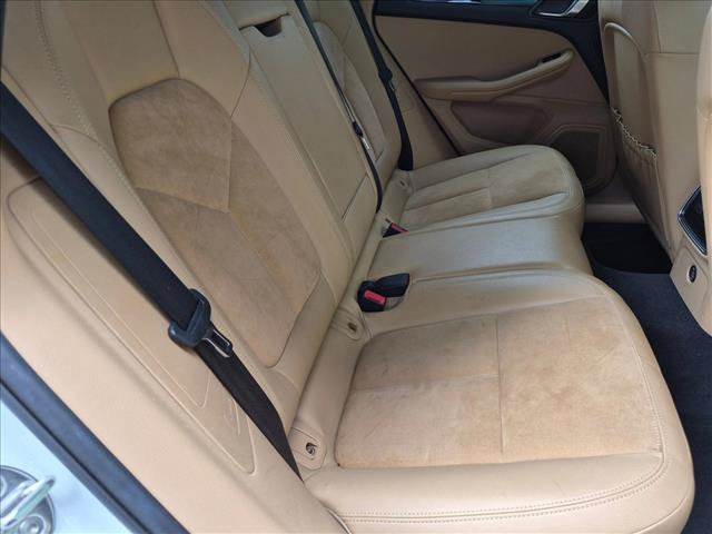 Used 2018 Porsche Macan AWD/4WD image 17