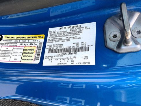 Used 2019 Ford Mustang Convertible w/ Equipment Group 101A RWD image 31