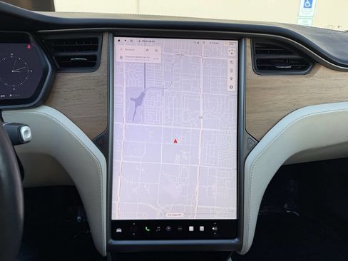 Used 2020 Tesla Model S Long Range Plus image 13