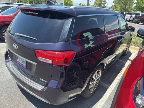 Used 2018 Kia Sedona SX Limited FWD image 3