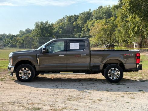 Used 2026 Ford F350 Lariat w/ Lariat Premium Package AWD/4WD image 4