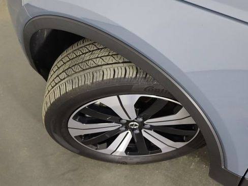 Used 2023 Volvo C40 P8 Recharge Plus AWD/4WD image 38