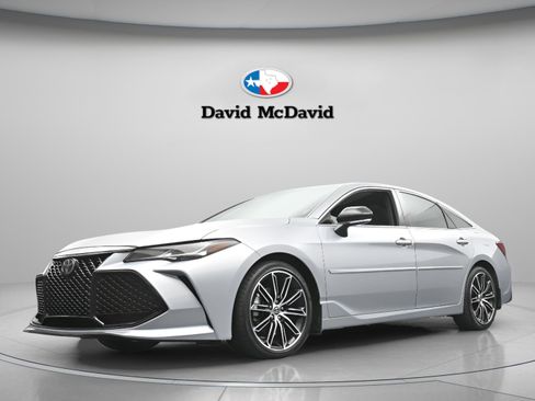 Used 2022 Toyota Avalon Touring image 4